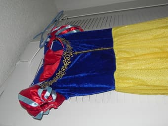 Halloween Outfit: Snow White (Large) USD 10 2