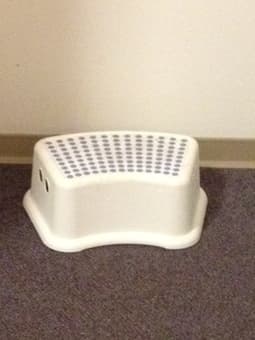 Bathroom step stool 1