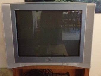 32' flat screen Sony TV for sale 30$ 1