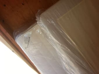 QUEEN MATTRESS & BOX SPRING 3