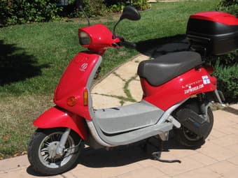 Lepton all-electric scooter - 25mph and 25 mile range - $200 1