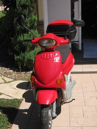 Lepton all-electric scooter - 25mph and 25 mile range - $200 2