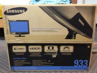 19" barely used Samsung monitor for sale 2