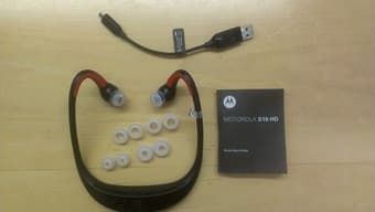 Selling a pair of Motorola S10-HD bluetooth headphones $30 OBO 1
