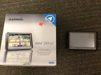 GPS Garmin nuvi 265WT $30/obo 1