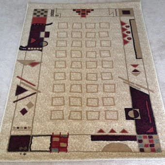 Beautiful low pile rug -4ft by 6ft - $75 1