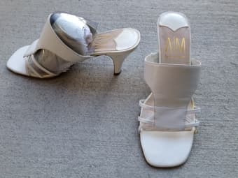 ***4 sale: Hair stuffer, bathroom hanging shelf, leather sandals*** 3