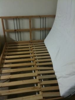 queen bed frame+foam matress 1