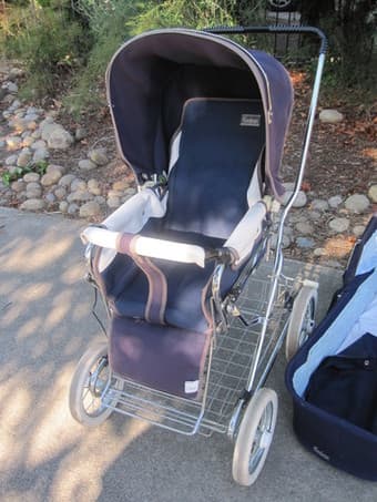 Fabulous Stroller and basinette 1