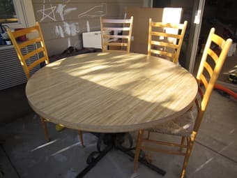 Round dining table with chairs 1