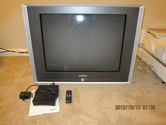 30" Samsung TV & Digital-to-Analog converter 1