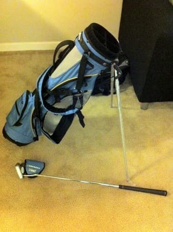 New Callaway Blue Stand Bag + Putter (Women) 1