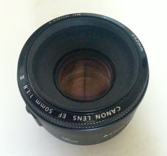 Canon EF 50mm f/1.8 II Lens 2