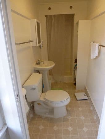 Nice cozy studio walking distance to Stanford Campus 1650$ 3