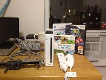 Nintendo Wii Package Bundle $100 1
