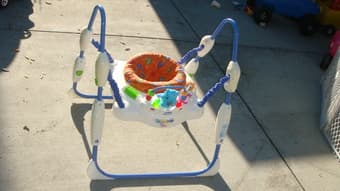 Baby swing Fisher-Price Jumperoo  - $30 1