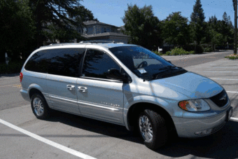 Chrysler Town & Country Limited, 2001 (Mileage: 89000) 7500 USD 1