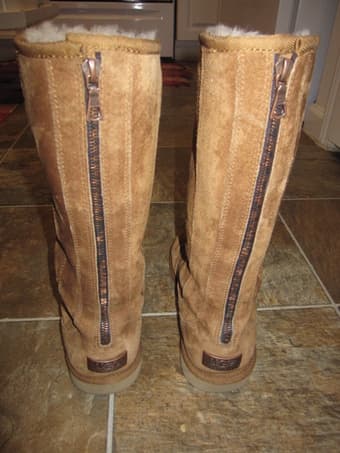 Excellent condition attractive UGG boots $80 1