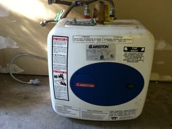 Electric Water Heater -- Ariston GL4 -- $150 1