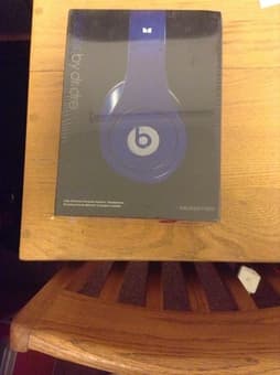 Beats by dre studio , brand new (blue) - $225 1