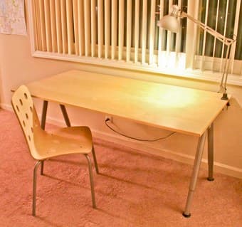 IKEA Desk + Chair + Desklamp = 60$ 1