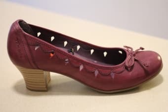 $65, Size 6 Low-height Heels 2