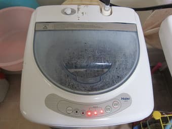 Moving sale: Haier HLP21E  Clothes Washer 2