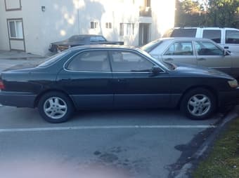 1995 Lexus ES 300 1