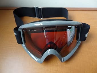 Snow goggle 1