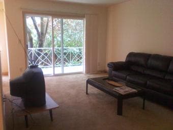 Furnished 2 bedroom/1 bath apartment close to Stanford 3