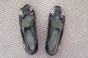 A pair of nice women's shoes for sale --- $8 1