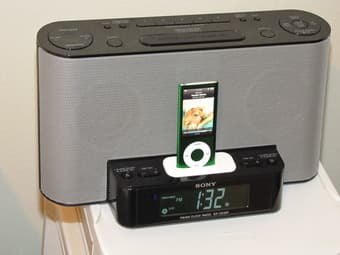 Sony iPhone Dock. FANTASTIC SOUND QUALITY $70 1