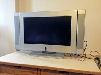 Syntax Olevia 27" HD LCD TV 1