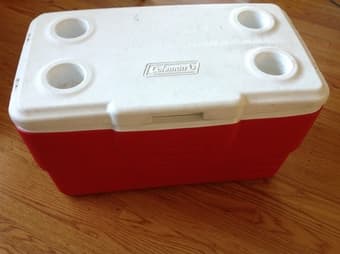 Coleman cool box 1