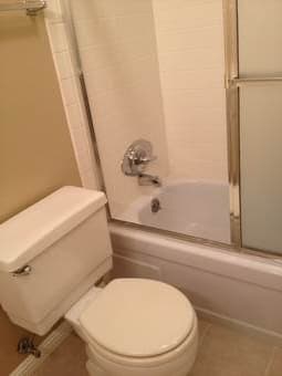 $1095 Large room in a furnished luxury condo with Private bathroom 3