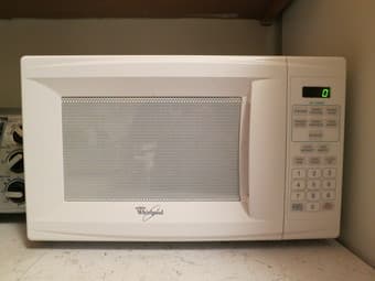 Compact Microwave for Immediate sale - Excellent condition 1