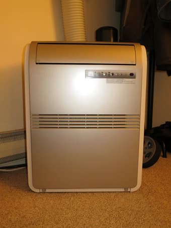 Portable Air Conditioner - barely used in excellent condition 3