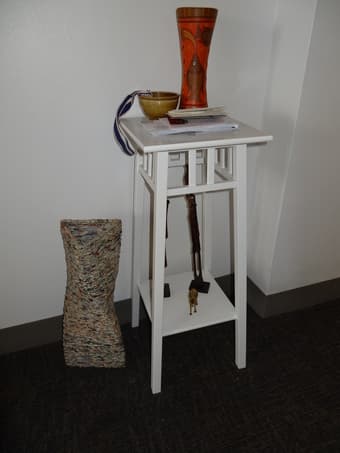 Side table or plant table 15$ 1