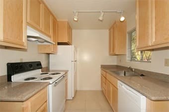 $3095 / 2br - 930ft² - NEWLY REMODELED DOWNTOWN 2bd 1.5Ba Apt 2