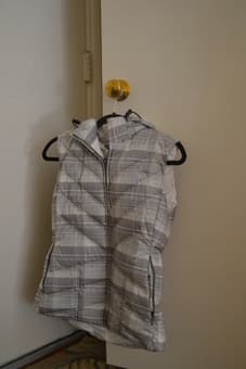 Patagonia Women's Down With It Vest - $100 Size M 1