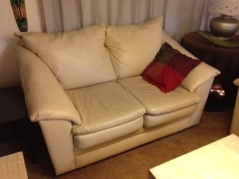 Leather 3 seat sofa bed and love seat set for 400$ 2