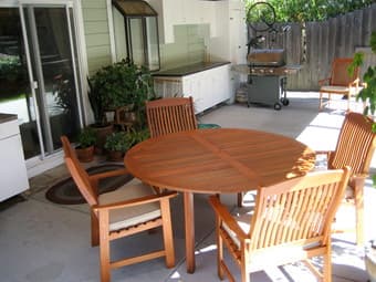 1 year sublet 2 bedroom furnished house, Emerald Hills starting 1.July 3