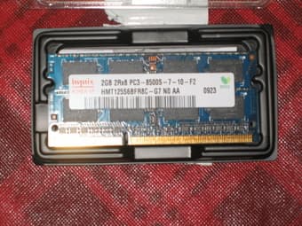 2 GB laptop memory DDR3 PC3-8500S - $10 1