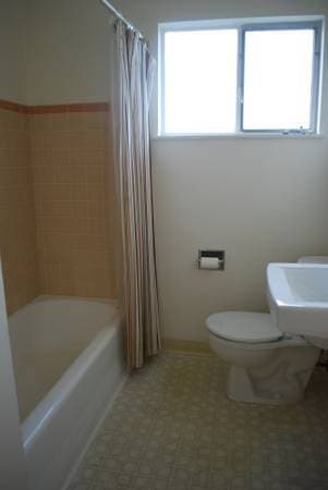 $1850 / 2br - Like a Single Family House - Ready to Move In! 3