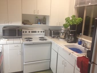 EV Summer Sublease $970 month 2