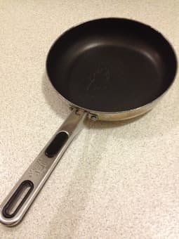 SALE! multiple kitchen items -- pan, strainer, glasses, spice rack 1
