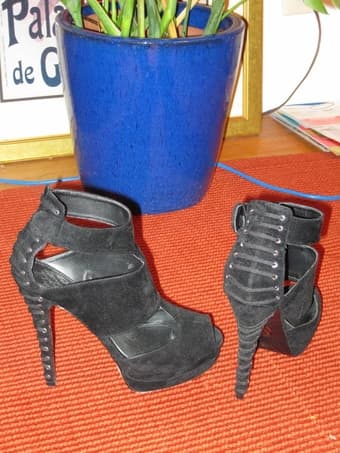 Super sexy size 8 VS heels - $60 3