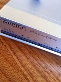 $20  TOSHIBA DVD Player 3