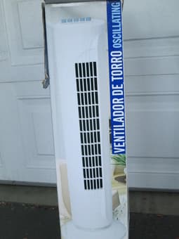 Oscillating fan -- $20 obo 1
