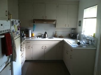 Room in 2 bedroom apt Downtown PA $950/month 1